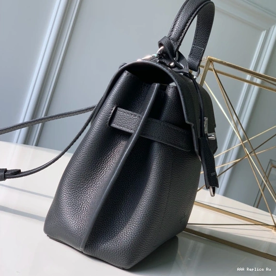 AAA Replica Ru VUITTON LOUIS EVER LOCKME BB 0813
